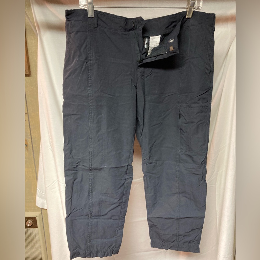 Kirkland Signature Men's Black Capri Pants